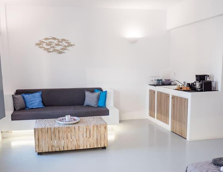 Majestic Sky Luxury Suites Megalochori  Extérieur photo