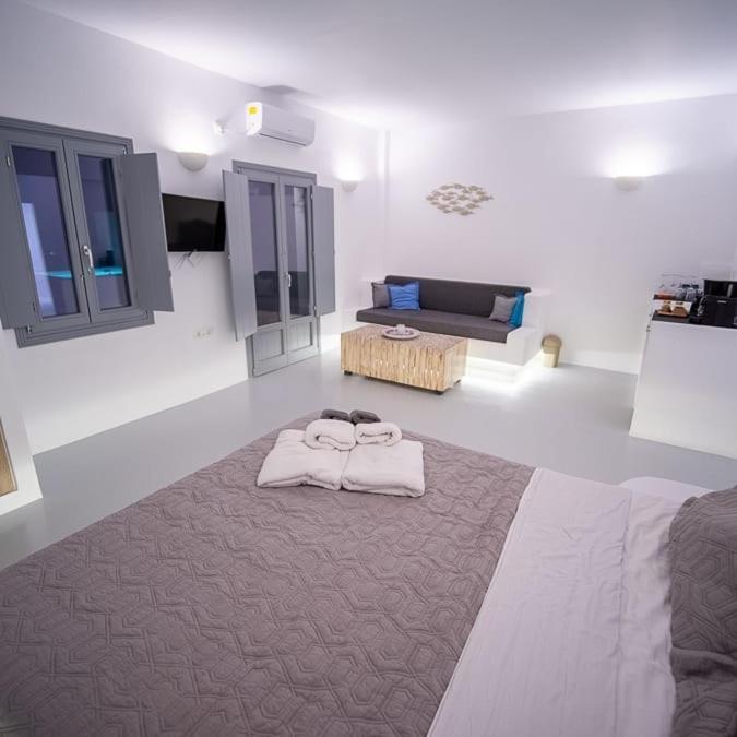 Majestic Sky Luxury Suites Megalochori  Extérieur photo