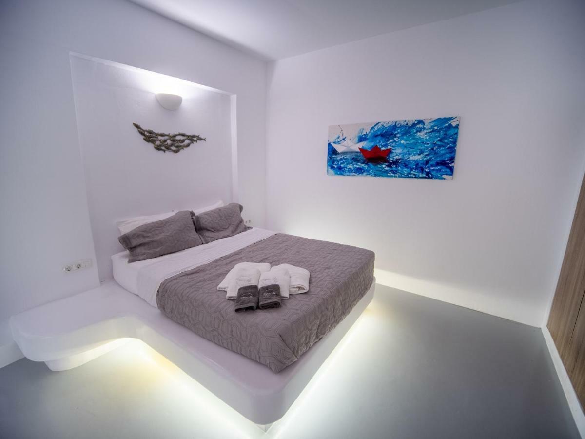 Majestic Sky Luxury Suites Megalochori  Extérieur photo